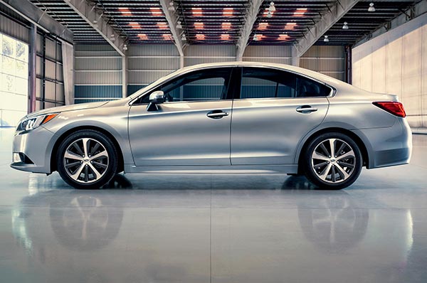 Обновленная версия модели Subaru Legacy 2.5i пока не доступна для российских покупателей