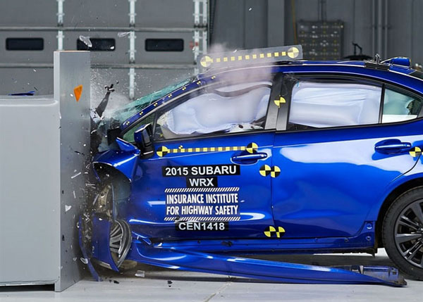 Высшие оценки TOP SAFETY PICK присуждены автомобилям Subaru WRX 2015 